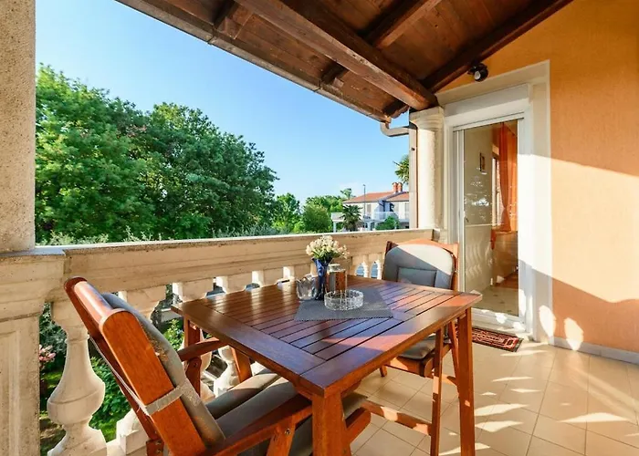 In With Swimming Pool Poreč