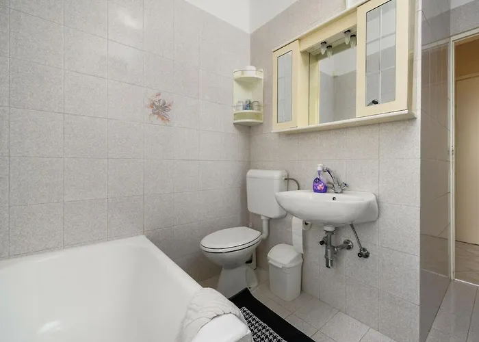 In With Swimming Pool *